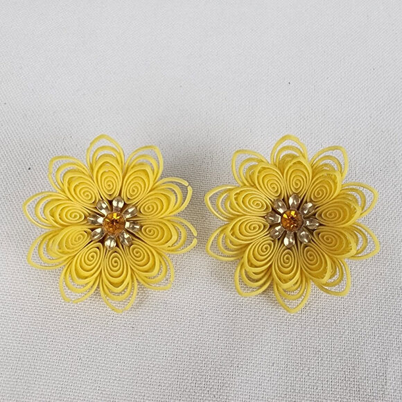 Vintage Yellow Celluloid Floral Clip On Earrings - Picture 1 of 5